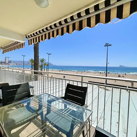 Apartment Azor Sea Front Poniente
